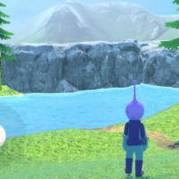 Eine Videospielszene zeigt eine lila Figur mit einer Antenne, die auf einem grasbewachsenen Hügel steht und auf einen Fluss mit einer Felswand und Bergen im Hintergrund blickt. Eine Spielkarte und Menüschaltflächen befinden sich in der oberen linken Ecke des Bildschirms und bieten eine ansprechende Umgebung, in der Kinder lesen lernen und gleichzeitig Phontasia Level 1-Starterpaket erkunden können.